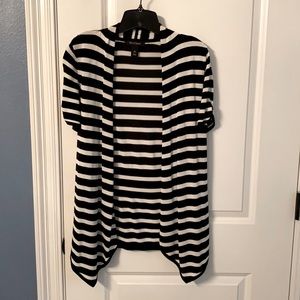 Short sleeve cardigan